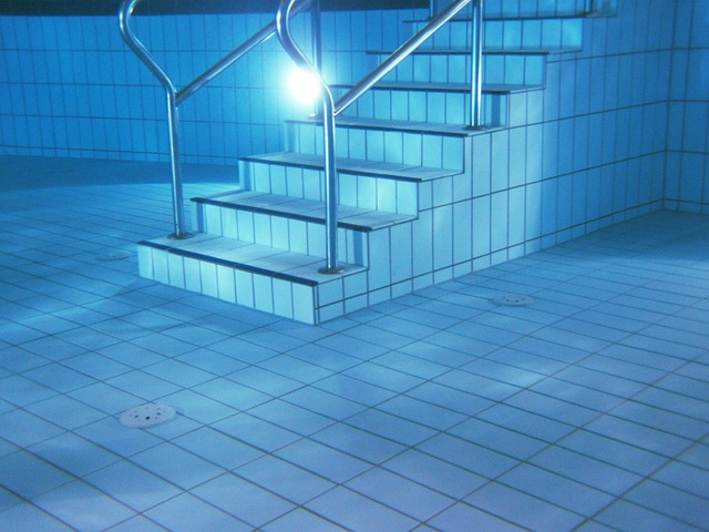 schody v bazénu.jpg